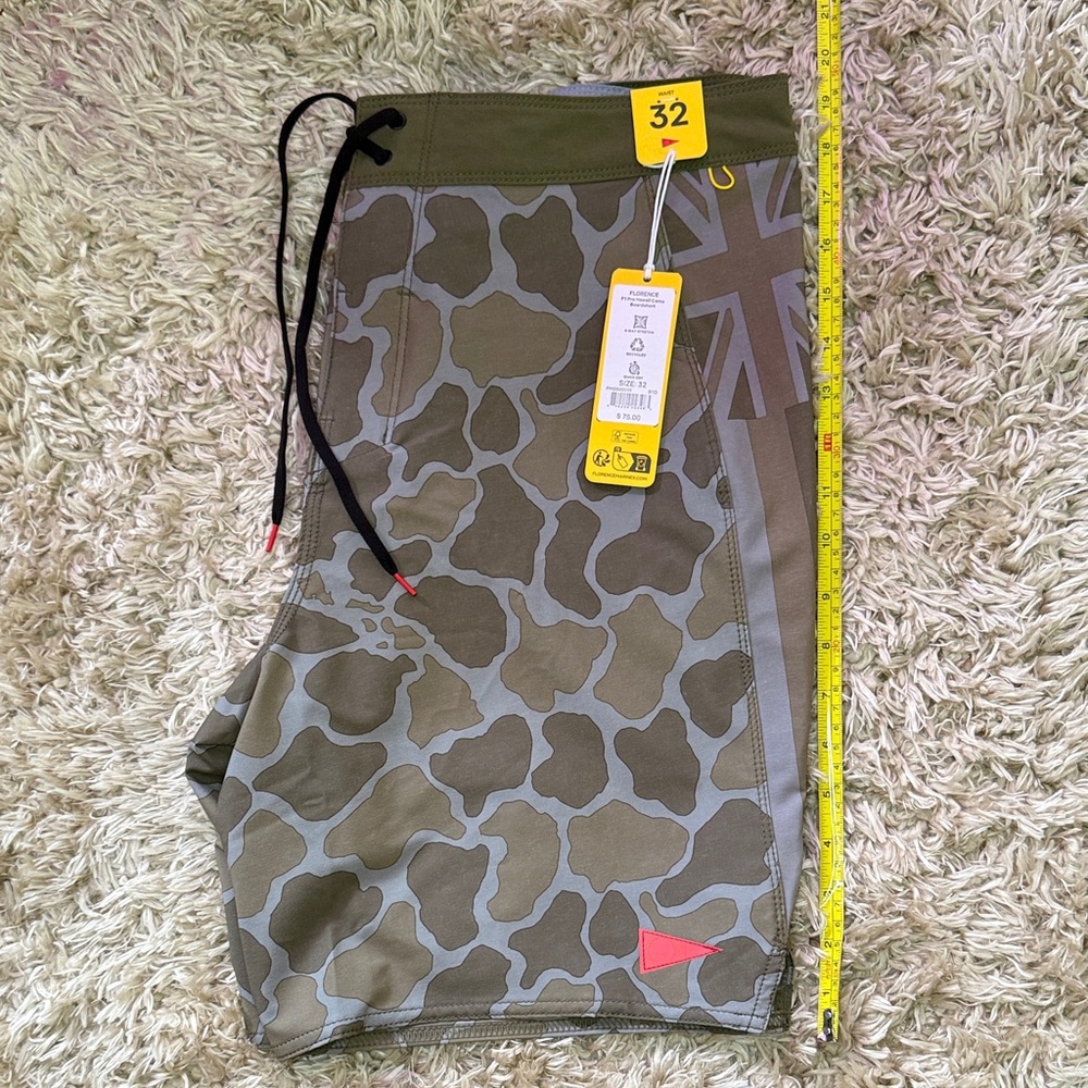 Florence Marine Men's Hawaiian Camouflage Board Shorts - Olive and Gray - Picture 4 of 5